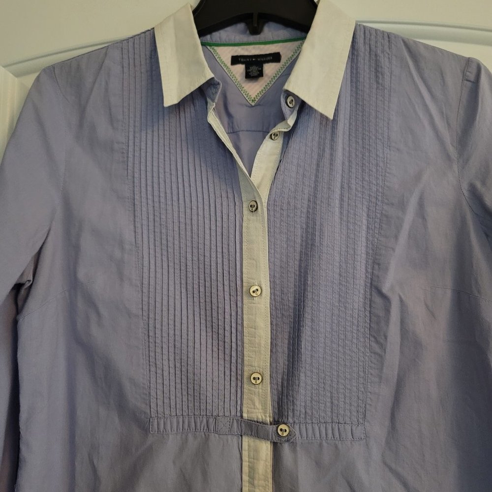Tommy Hilfiger Tuxedo Style Women's button front shirt